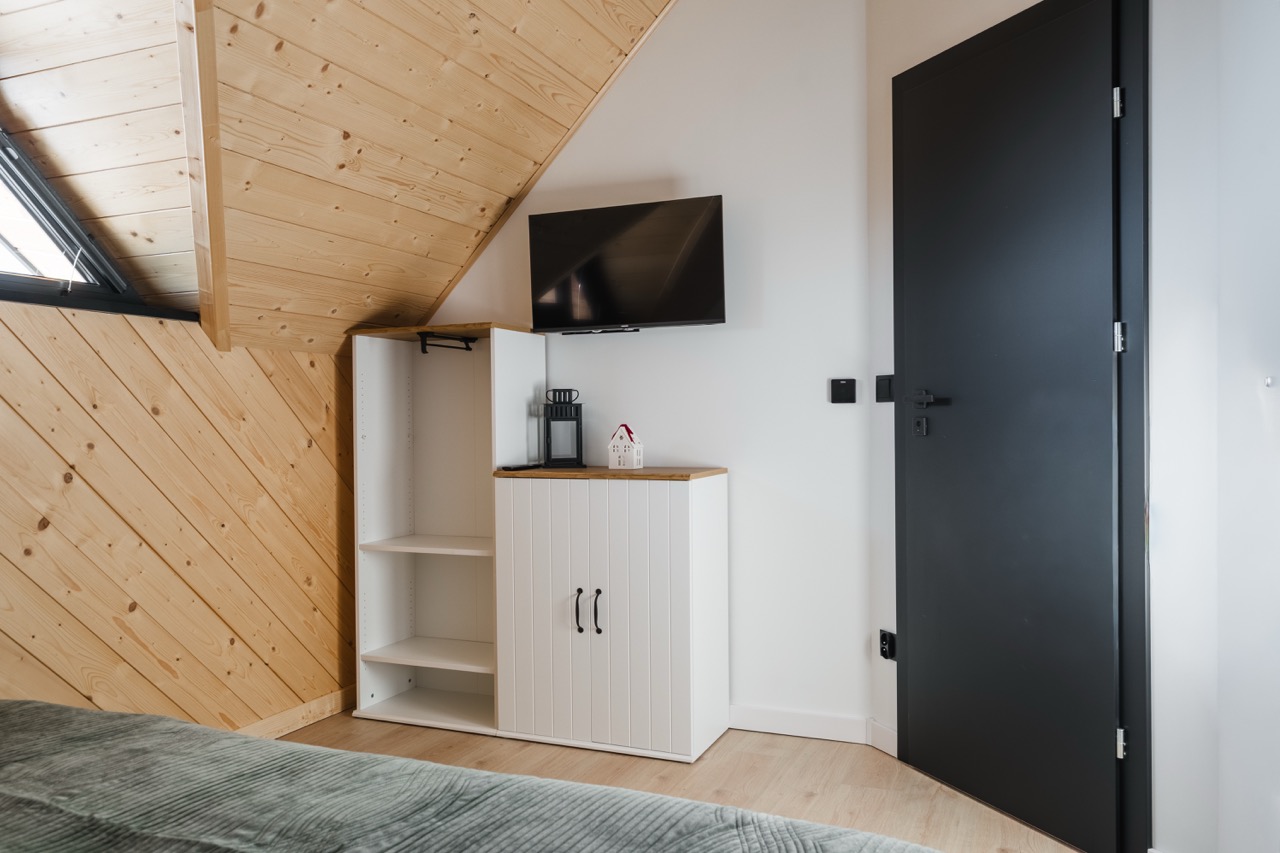 Nowoczesny salon z góralskimi akcentami w Tatres Bachledówka - zdjęcie 1